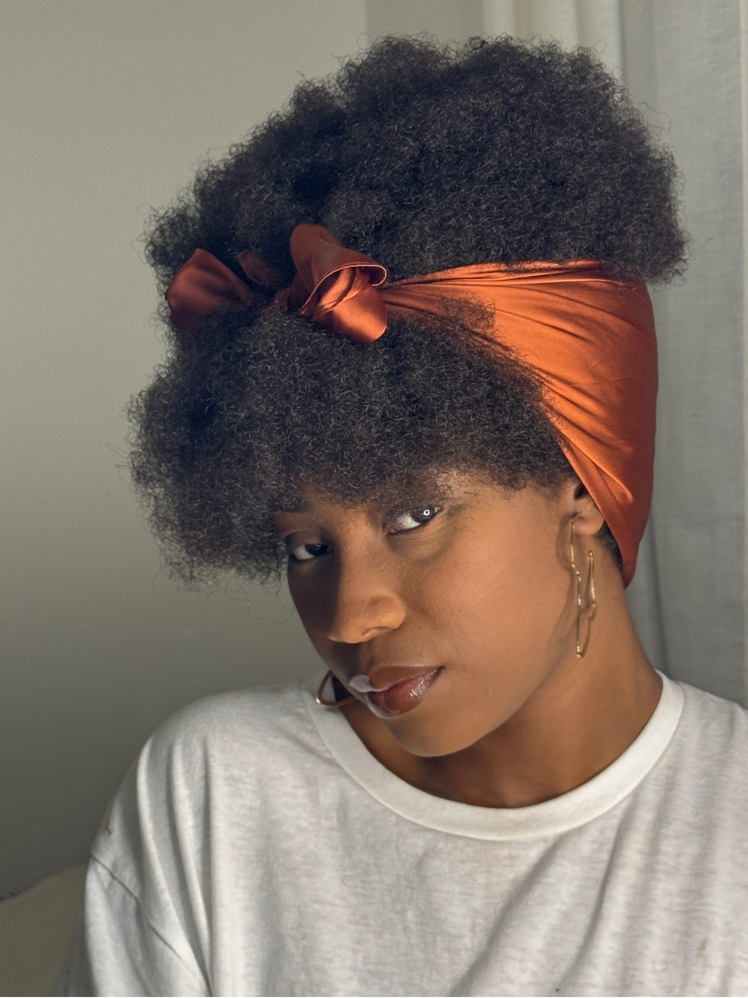 Foulard Chocolat Cuivré – Élégance lumineuse et chaleureuse