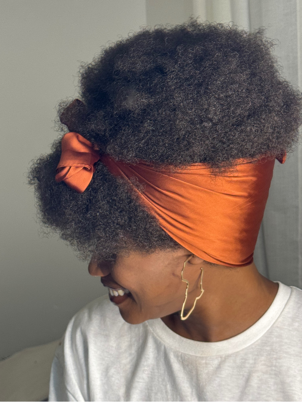 Foulard Chocolat Cuivré – Élégance lumineuse et chaleureuse